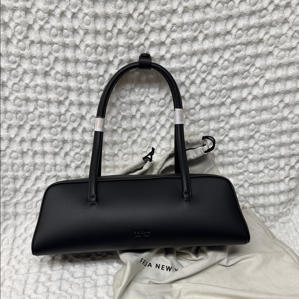 Freja Mercer Black bag - Picture 8 of 9